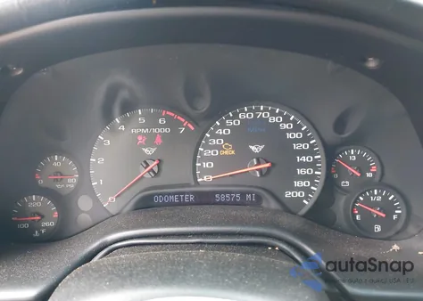 1998 Chevrolet Corvette z USA, uszkodzony, nr VIN 1G1YY22G6W5130385